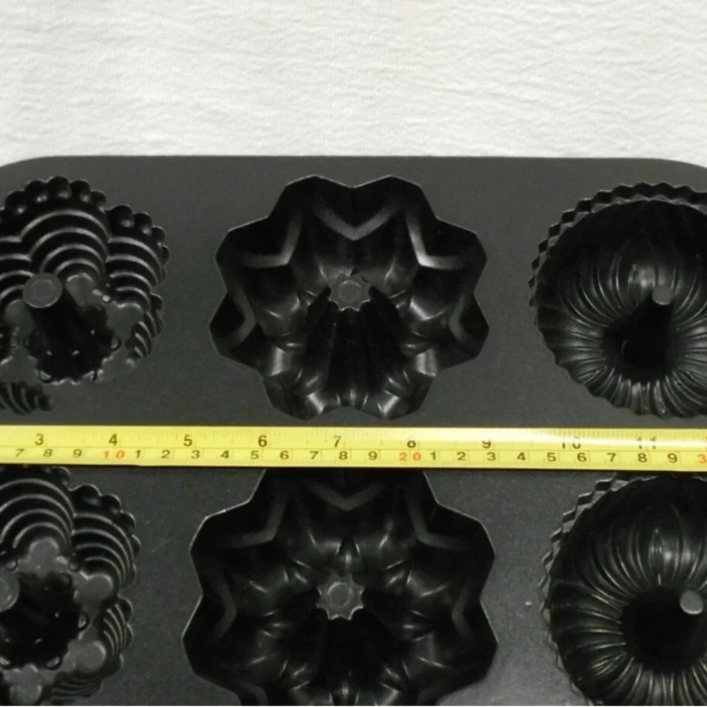 Nordic Ware Multi Mini Bundt Pan 6 Cups Heavy Cast Aluminum Bundtlette Cake Mold